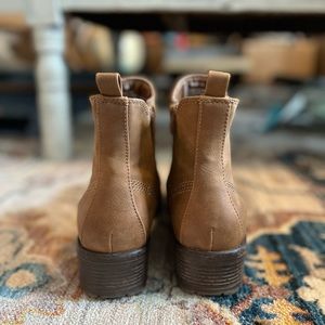 NCCLUB brown Chelsea boots